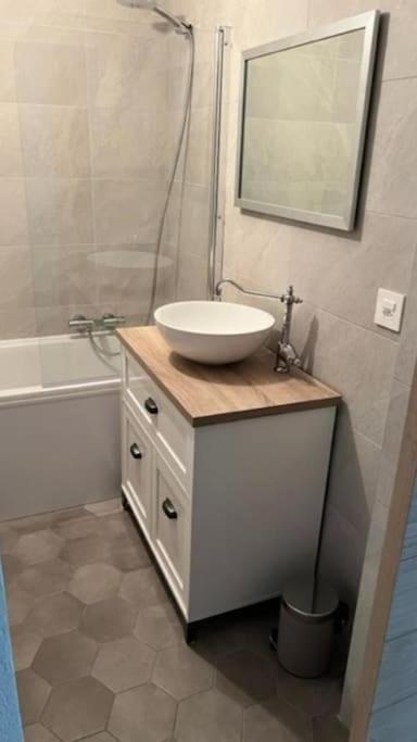 Appartement Douillet, Amenage Proche Riviera. Attalens エクステリア 写真